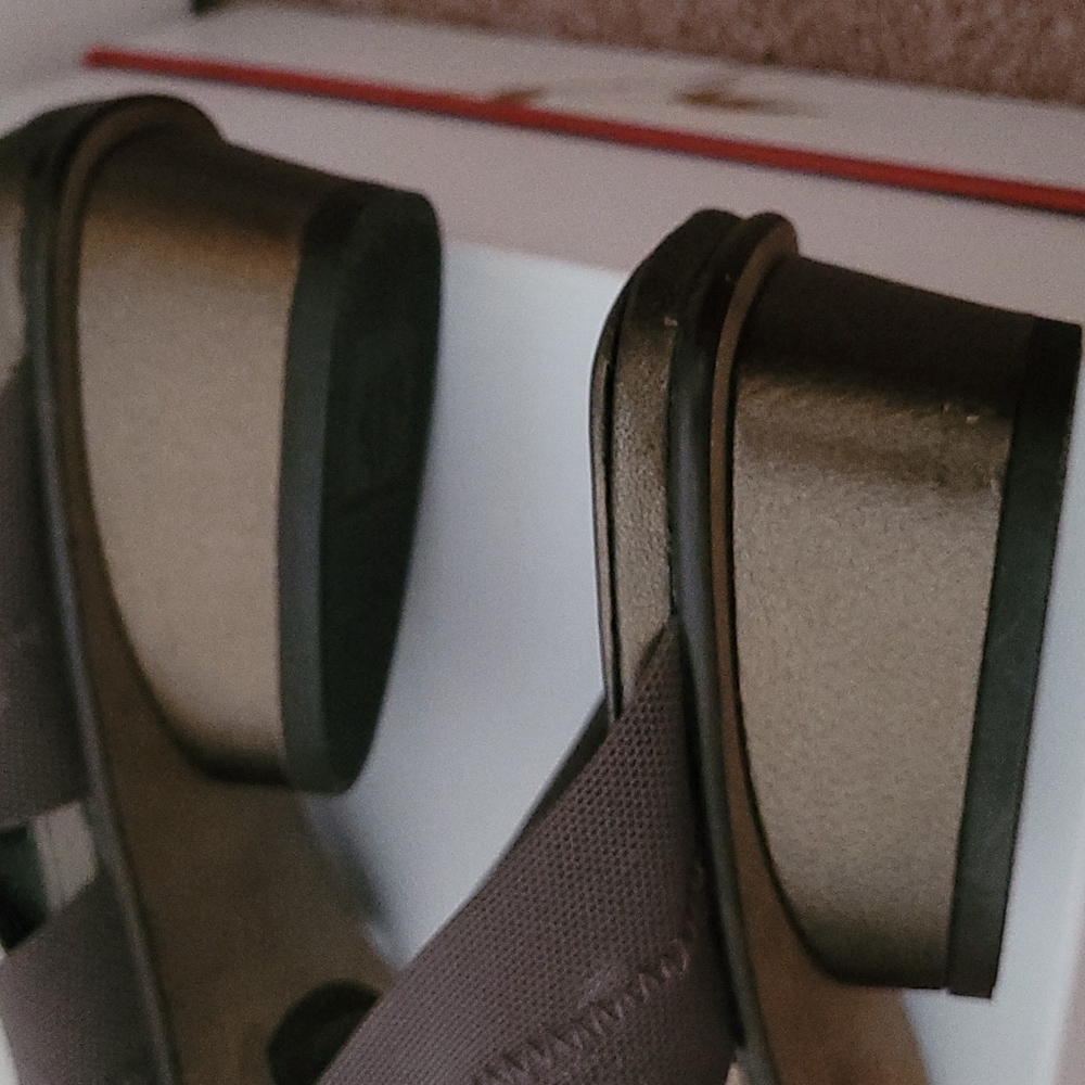 Donald J. Pliner Vintage 'Darya' sandal 7 - Picture 11 of 13